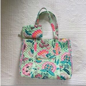 NWOT Vera Bradley Mint Flowers Tote with matching Turnlock Wallet